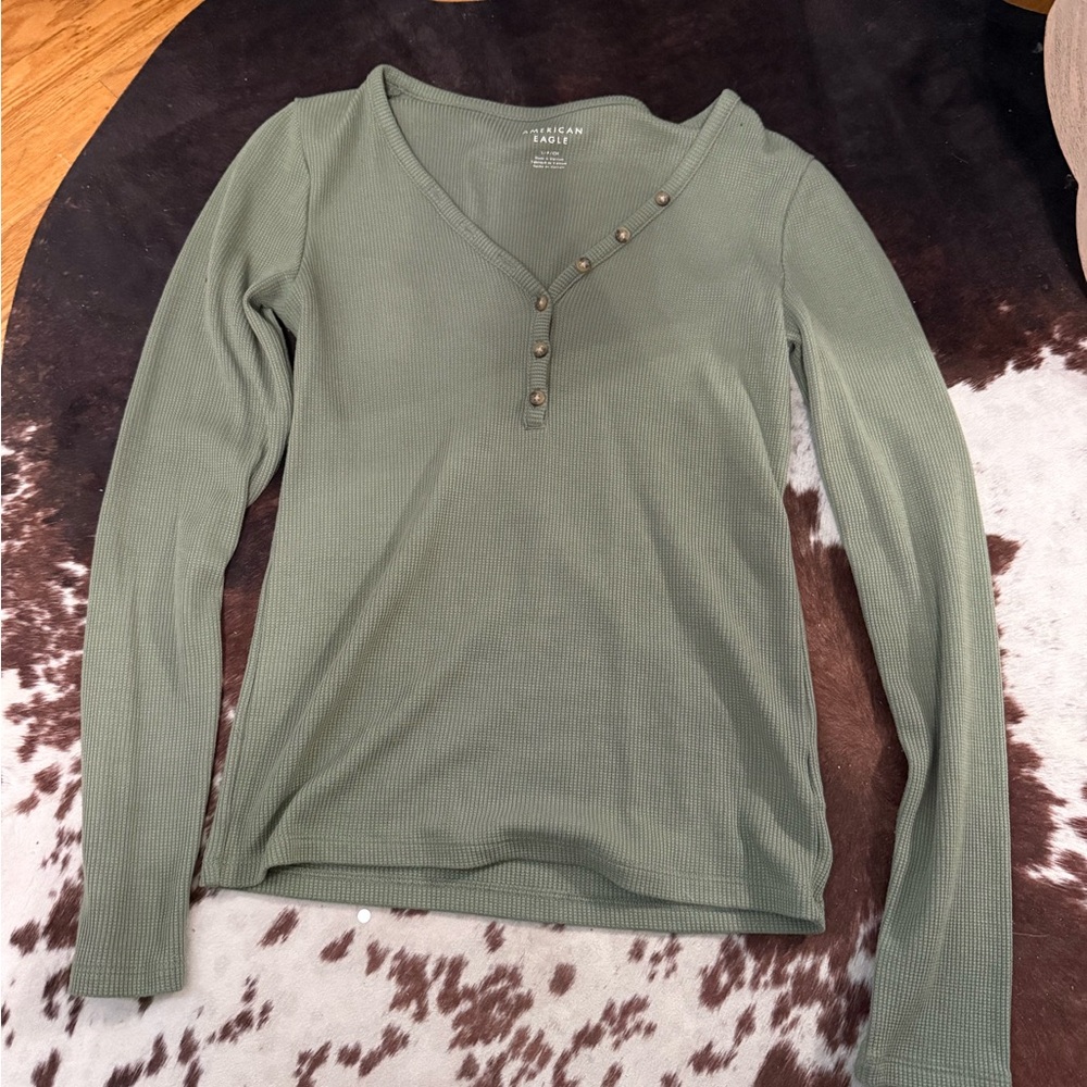 American Eagle Outfitters Olive Long Sleeve V-Neck Top